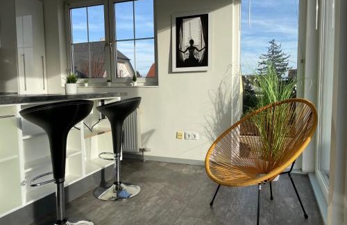 Parndorf Appartement | Cozy Apartment next Outlet Center & Airport with Pool & Garden