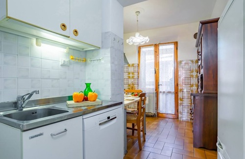 Pisa Appartement | Pisa Airport Comfy Apartment - Private Parking