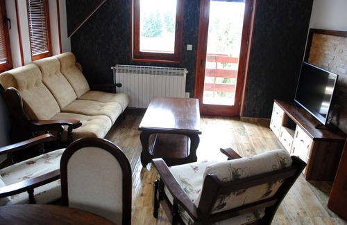 Kopaonik Appartement | Cozy apartment on a separate floor in a mountain house.