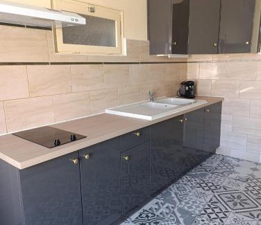 Riberac Maison | Cozy apartment, WiFi, garage, quiet city center