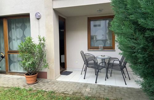 Pecs Appartement | Cozy apartment with 1 bedroom and AC, WiFi in welcoming Pécs