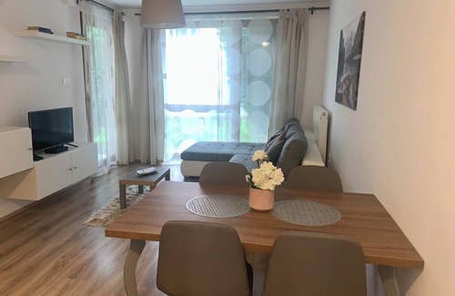 Pecs Appartement | Cozy apartment with 1 bedroom and AC, WiFi in welcoming Pécs