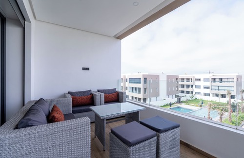 Dar Bouazza Appartement | Cozy Apartment with Pool in a Secure Residence