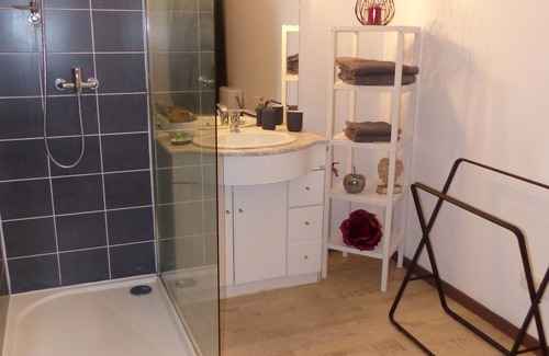 Auterive Appartement | Appartement cosy avec Jacuzzi privatif pour une nuit romantique