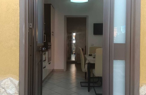 Contrada Pantano d'Arci Appartement | Cozy apartment with terrace, 600 meters from the airport.