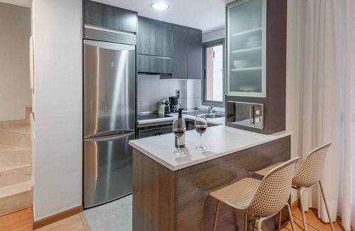 Perchel Norte Appartement | Appartement confortable avec terrasse et parking gratuit