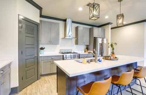Arabi Maison | Cozy Arabi Home with Yard about 6 Mi to French Quarter!
