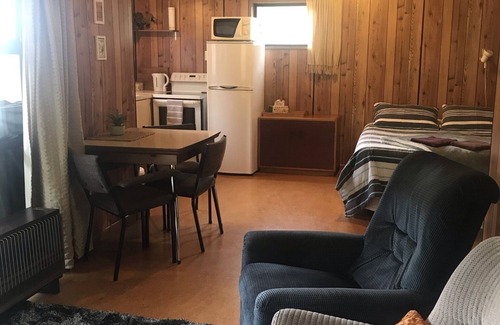Saint Omer Maison | Cozy Bach in the Marlborough Sounds, Great Fishing Location
