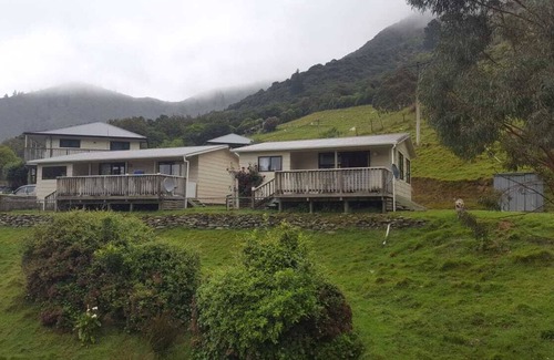 Saint Omer Maison | Cozy Bach in the Marlborough Sounds, Great Fishing Location