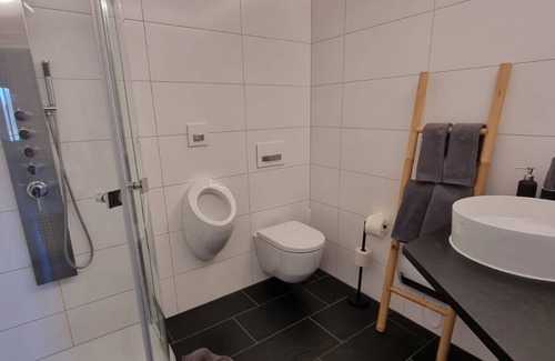 Toster Appartement | Cozy balcony apartment for 4 people with a view of the castle & mountains