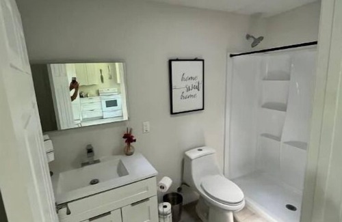 Orange City Maison | Cozy Barndominium 1Bdm/1Bth+loft