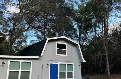 Orange City Maison | Cozy Barndominium 1Bdm/1Bth+loft