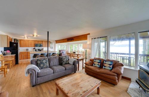 La Conner Maison | Cozy Beachouse View and Deck, Steps from Skagit Bay