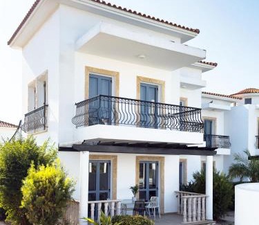 Pyla Appartement | Cozy Beachside Apartment with Pool Access - Ideal for Relaxation