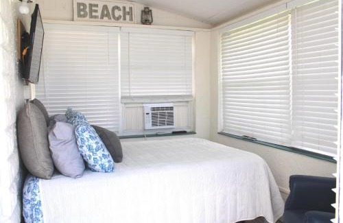 New Smyrna Beach Appartement | Cozy Beachside Cottage Studio