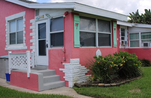 New Smyrna Beach Appartement | Cozy Beachside Cottage Studio