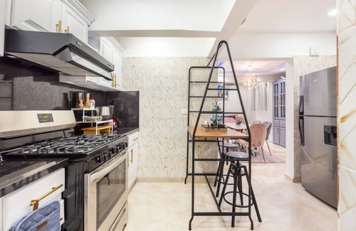 Antillas Maison | Cozy & Beautiful City Center House with JACUZZI in Santo Domingo