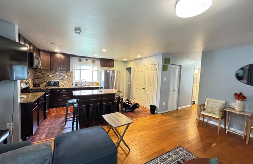 Seminary Hill Maison | COZY Beautiful Entire House in Alexandria