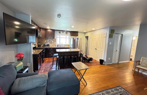 Seminary Hill Maison | COZY Beautiful Entire House in Alexandria