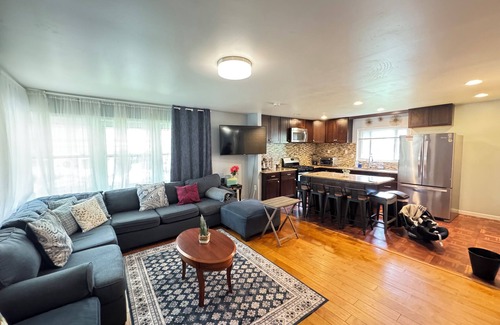 Seminary Hill Maison | COZY Beautiful Entire House in Alexandria