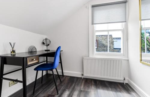 Parsons Green and Walham Appartement | Cozy Bliss Escape: Family - Friendly Getaway