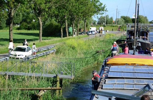 Merkem Location De Bateaux | Bateau confortable à Westhoek près du lac
