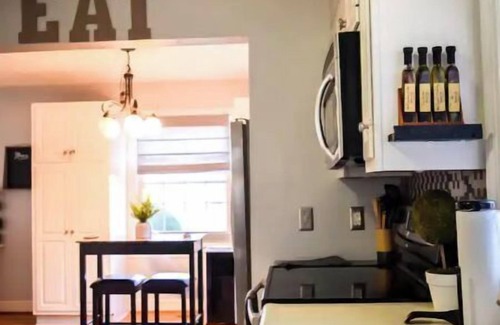 Staunton Maison | Cozy Boho Chic Cottage in the Shenandoah Valley