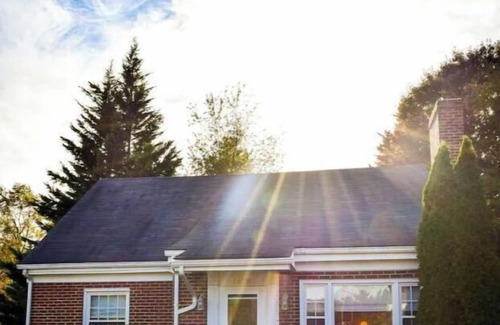 Staunton Maison | Cozy Boho Chic Cottage in the Shenandoah Valley