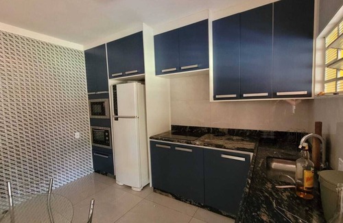 Campinas Maison | Cozy farmhouse in Campinas with games tables and church-style hall.
