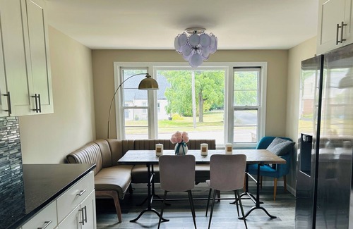 North Buffalo Maison | Cozy Buffalo Getaway — Between Niagara Falls & Downtown