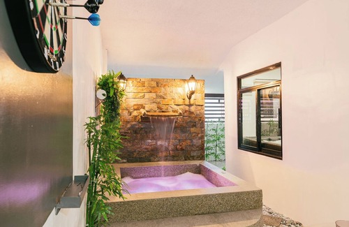 Angeles City Maison | Cozy Bungalow with Jacuzzi