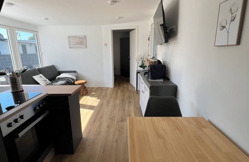 Jesendorf Maison | Cozy bungalow with private lake access and jetty - completely renovated!