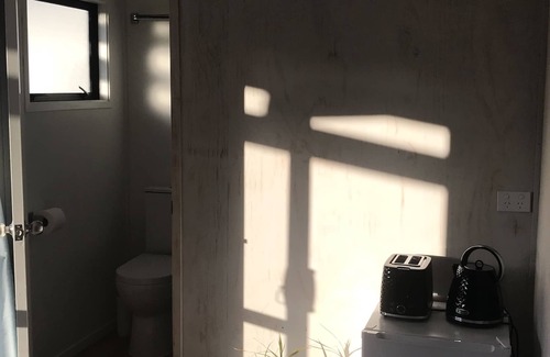 Whitianga Cabine | Cozy cabin ! 5 min from the beach and town!