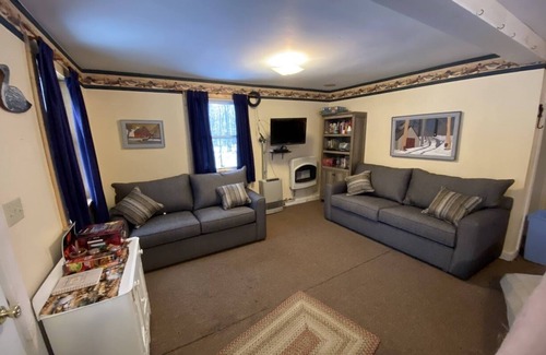 Redfield Cabine | Chalet confortable - North Osceola, NY, camping, détente, chasse, pêche, bois