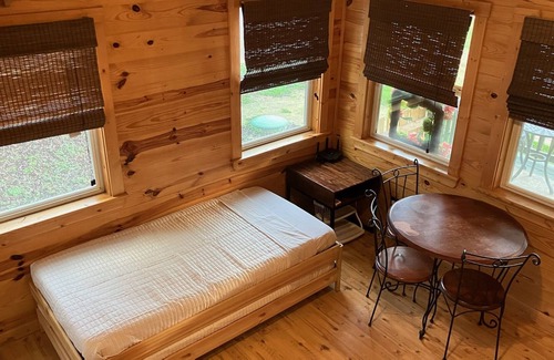 Clifton Cabine | Cozy Cabin by Lake Whitney!