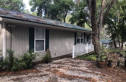 Salt Springs Cabine | Cozy Cabin by the Lake - Salt Springs Resort