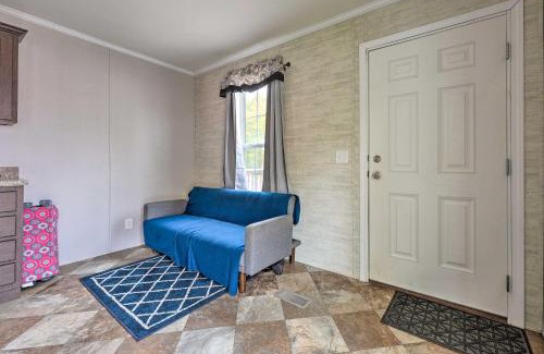 Cassopolis Maison | Cozy Cabin Community Pool and Lakefront Beach!
