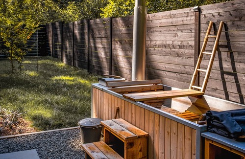 Vashon Island Cabine | Cozy Cabin Forest Retreat with Wood Fired Hot Tub