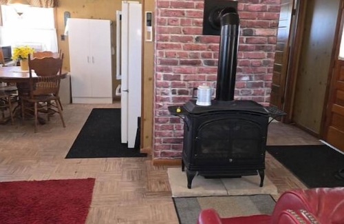 Adair Cabine | Cozy Cabin Getaway