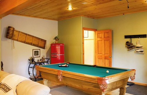 Valley of the Sun Cabine | Cozy Cabin- Hot Tub - Game Room- Sauna!
