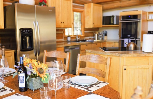 Valley of the Sun Cabine | Cozy Cabin- Hot Tub - Game Room- Sauna!