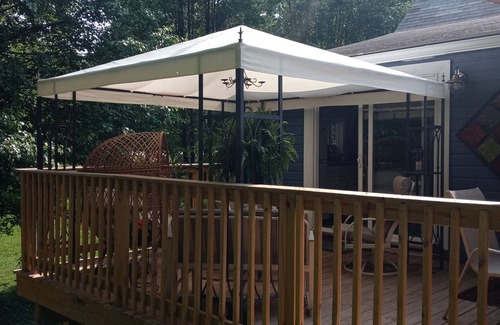 Navarre Cabine | Cozy cabin in charming Navarre. Close to trails. Hall of fame. Amish country
