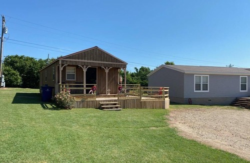 Kay County Cabine | Cozy cabin in enjoyable Kaw City with WiFi, AC