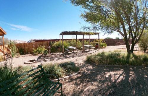 Escalante Maison | Cozy Cabin in Escalante, Utah - Amazing Glamping Spot for Exploring Canyons and National Parks