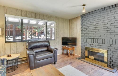 Greer Maison | Cozy Cabin in Greer Hike, Bike and Ski!