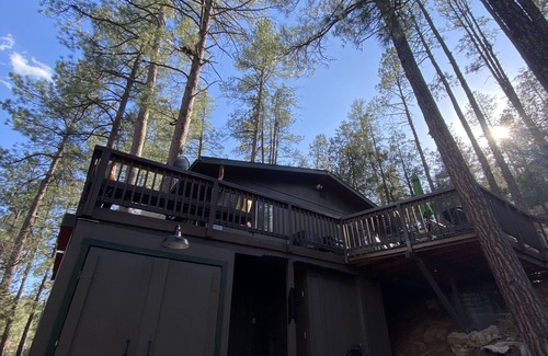 Whispering Pines Maison | Cozy Cabin in Heart of Tonto Forest