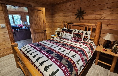 West Central Saskatchewan Cabine | Cozy cabin in the pines with log cabin feel. Powm Beach Turtlelake Sask.