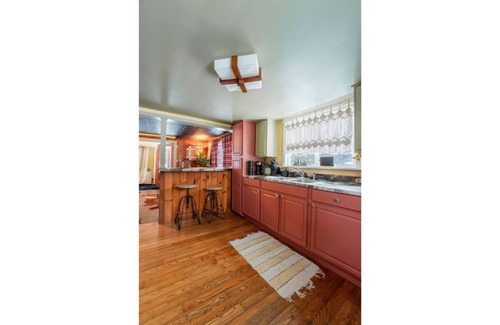 Remsen Cabine | Cozy Cabin Near Lake-BlackBear