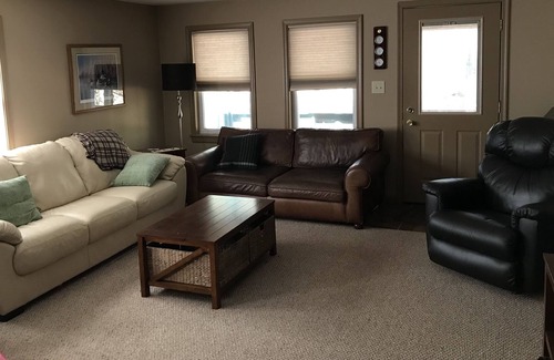 Muncy Valley Cabine | Cozy cabin nestled in the Endless Mountains region