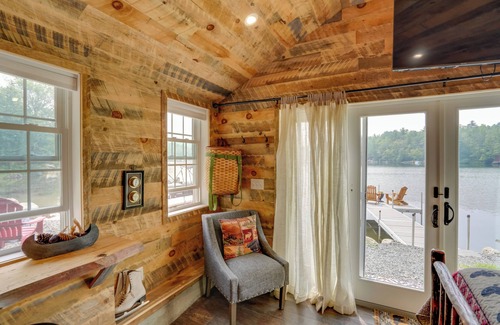 Averill Park Cabine | Cozy Cabin on Crooked Lake: Hike, Ski & Explore!